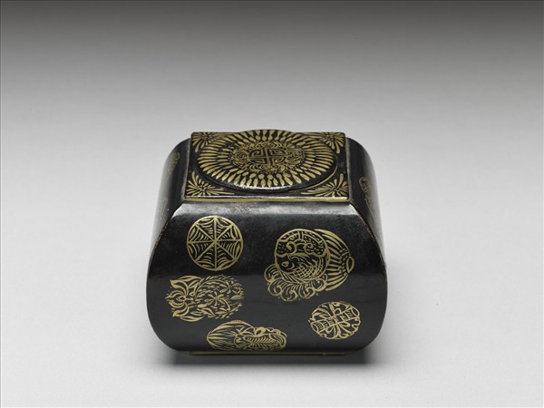 黑漆描金漆盒