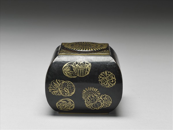 黑漆描金漆盒