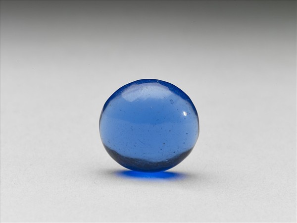 藍色玻璃棋子