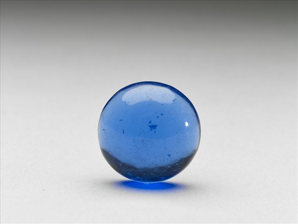 藍色玻璃棋子