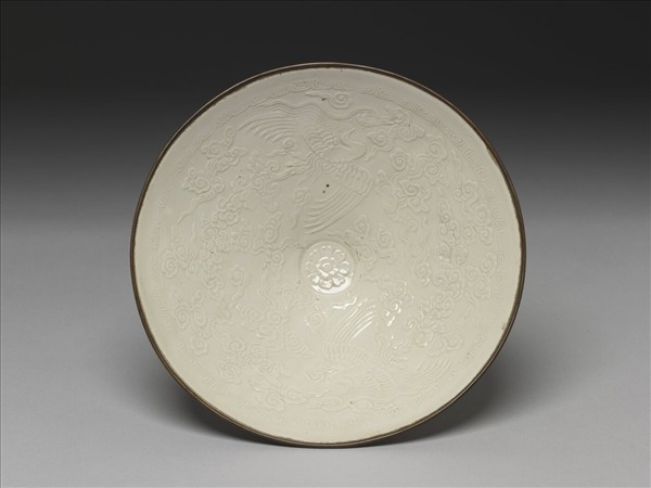 定窯 白瓷印花雲鳳紋笠式碗