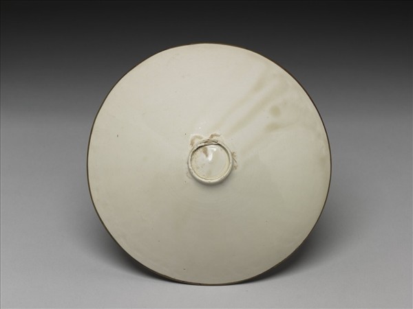 定窯 白瓷印花雲鳳紋笠式碗