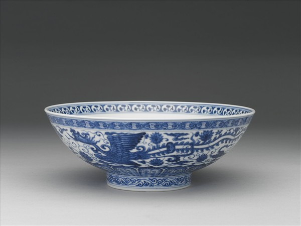 青花穿蓮鳳紋碗