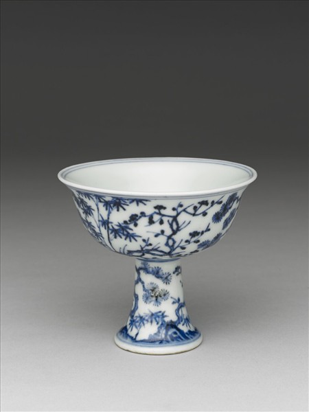 青花歲寒三友圖高足杯