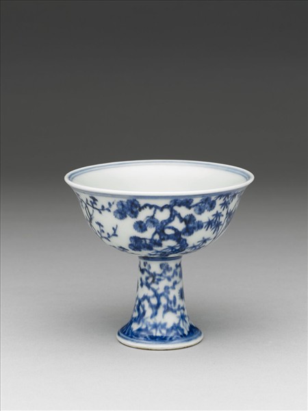 青花歲寒三友圖高足杯