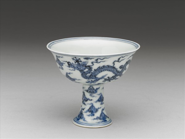 青花雲龍紋高足碗