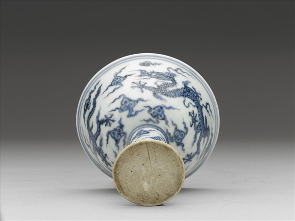 青花雲龍紋高足碗