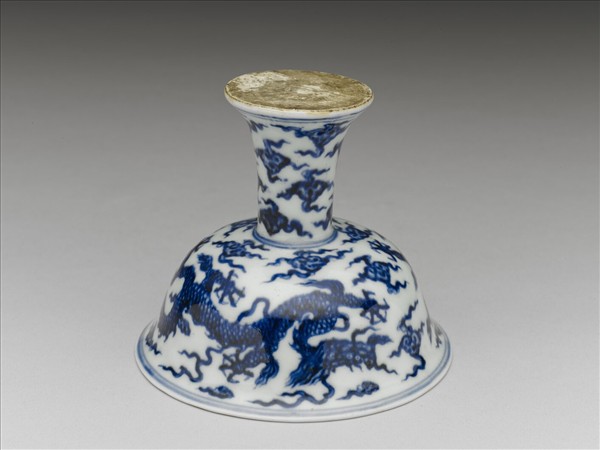 青花雲龍紋高足杯