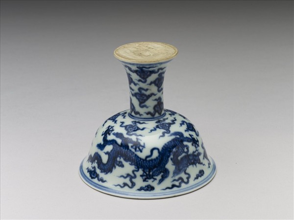 青花雲龍紋高足杯