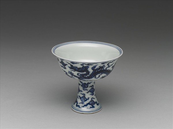 青花雲龍紋高足杯