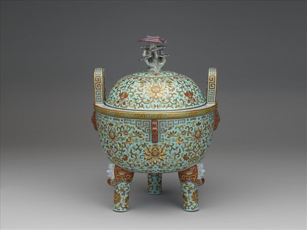 洋彩湖綠地番蓮紋鼎式爐