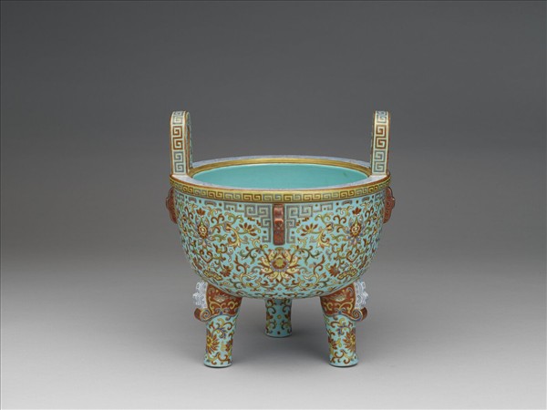 洋彩湖綠地番蓮紋鼎式爐