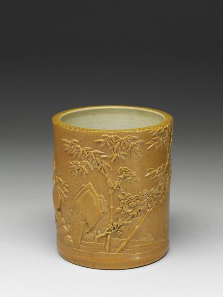 黃釉仿雕竹筆筒