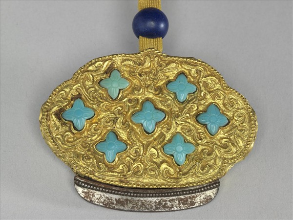 銅鍍金嵌料石火鐮盒