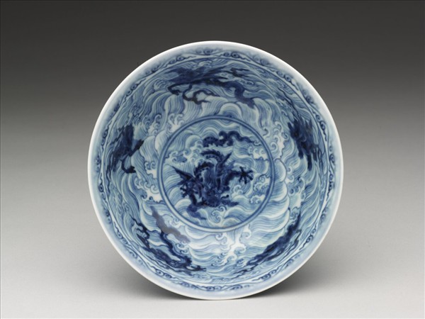 青花波濤海獸紋碗