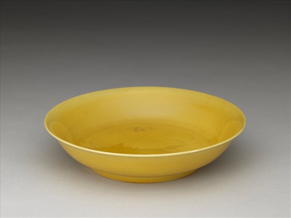 黃釉盤