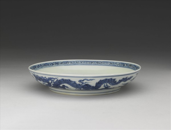 青花雙龍戲珠紋盤