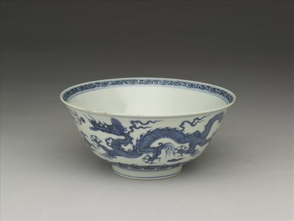 青花雲龍紋碗