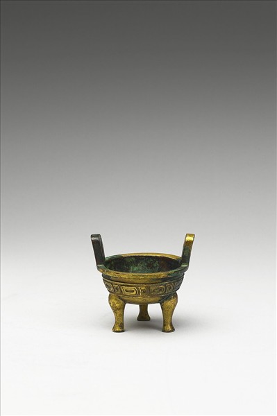 鎏金小鼎