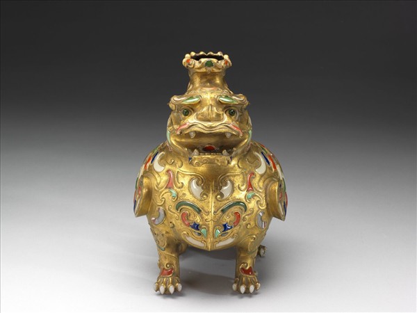 銅鍍金嵌料瑞獸香薰