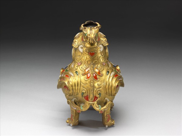 銅鍍金嵌料瑞獸香薰