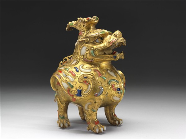 銅鍍金嵌料瑞獸香薰