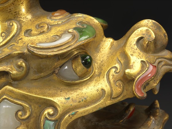 銅鍍金嵌料瑞獸香薰