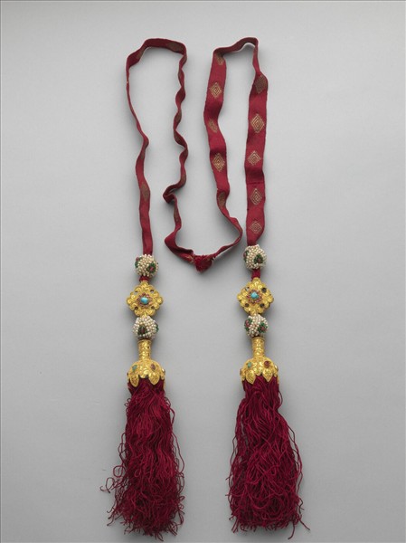 穿金緝珠石紫線穗（一副）