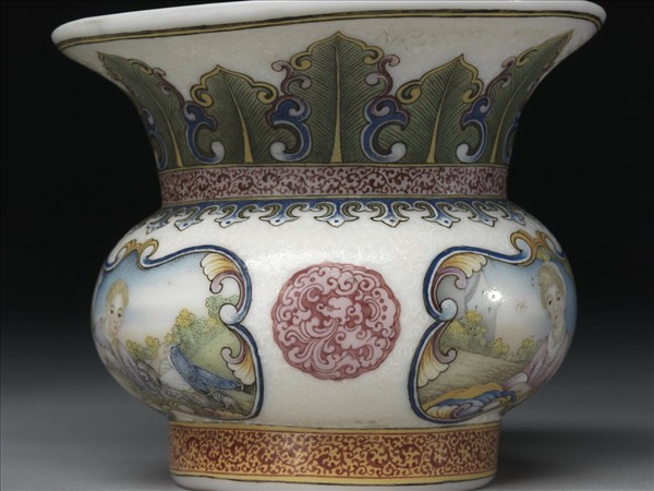 玻璃胎畫琺瑯西洋仕女渣斗