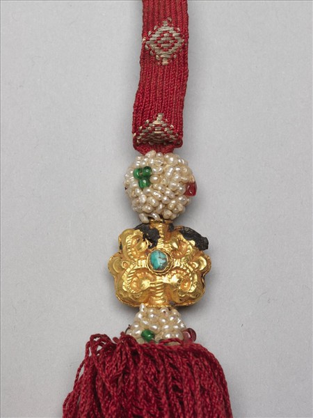 穿金緝珠石紫線穗（一副）