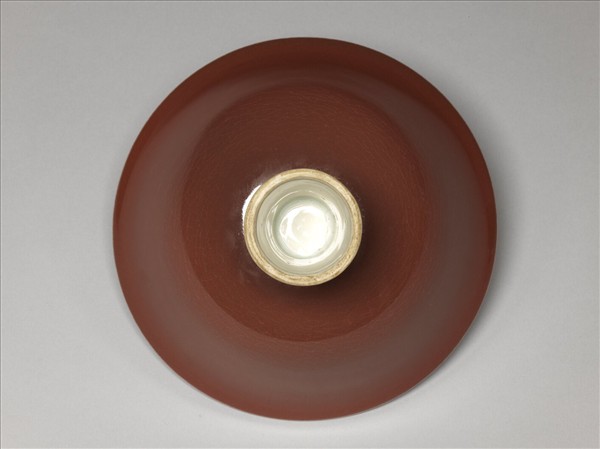 紅釉暗龍紋高足碗