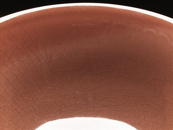 紅釉暗龍紋高足碗