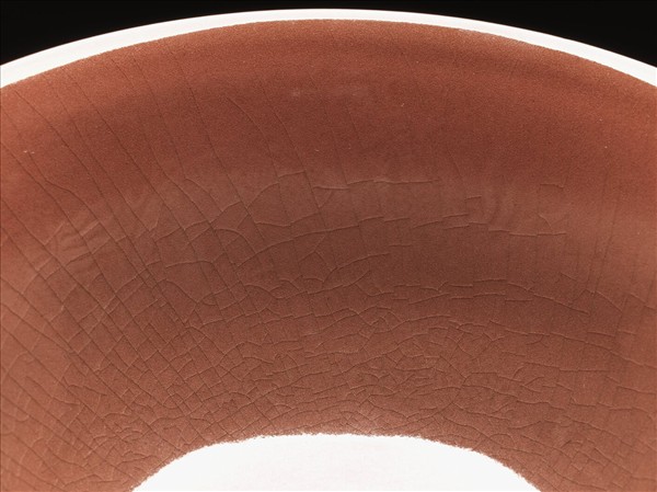 紅釉暗龍紋高足碗