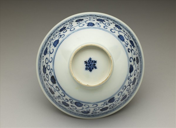 青花蓮塘紋碗