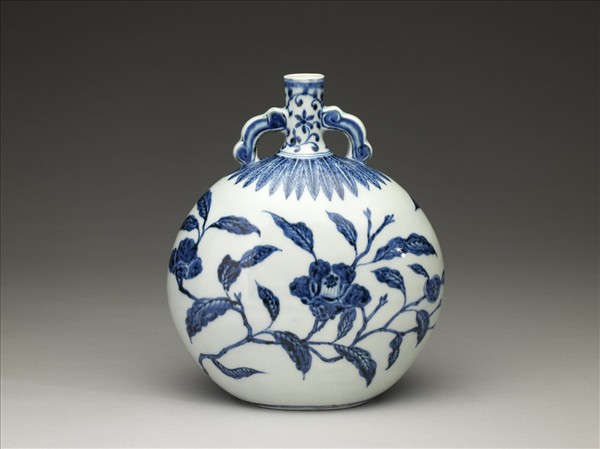 青花山茶花紋扁壺