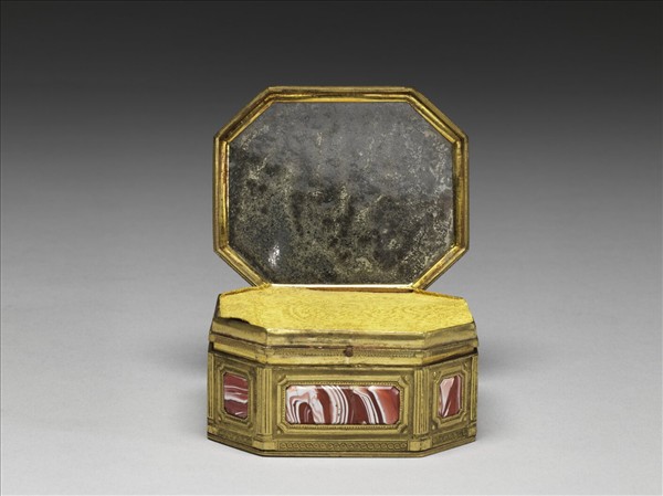 鍍金嵌玉髓玻璃鼻煙盒