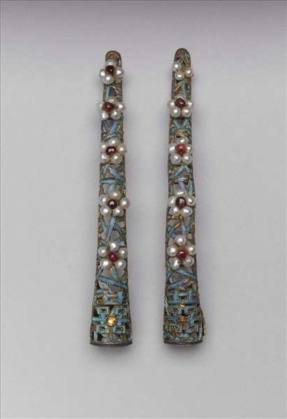 點翠雙喜字冰梅紋鑲珠石指甲套