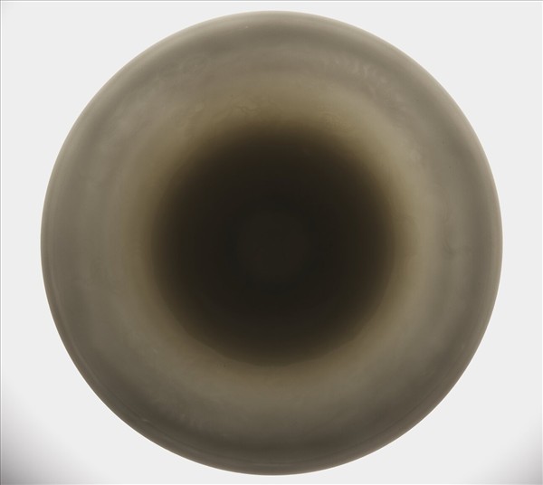 白瓷暗花龍紋高足碗