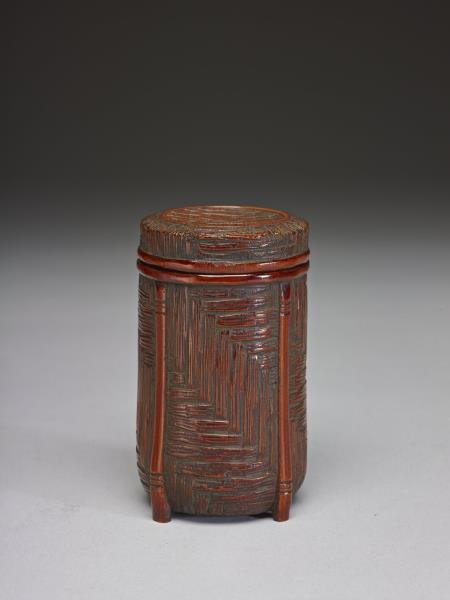 日本明治時代竹刻茶葉罐- 故宮
