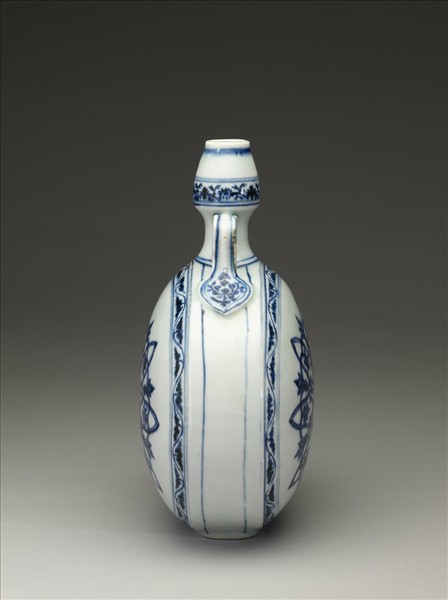 青花幾何花卉葫蘆扁壺