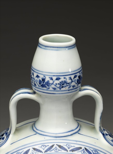 青花寶相花紋扁壺