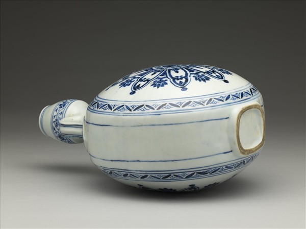 青花寶相花紋扁壺