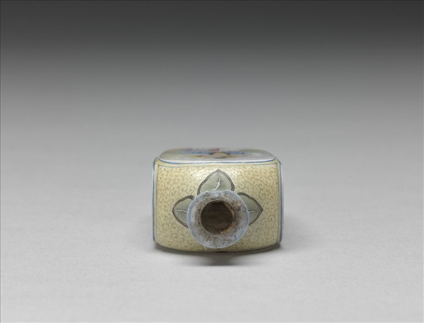 玻璃胎畫琺瑯人物鼻煙壺