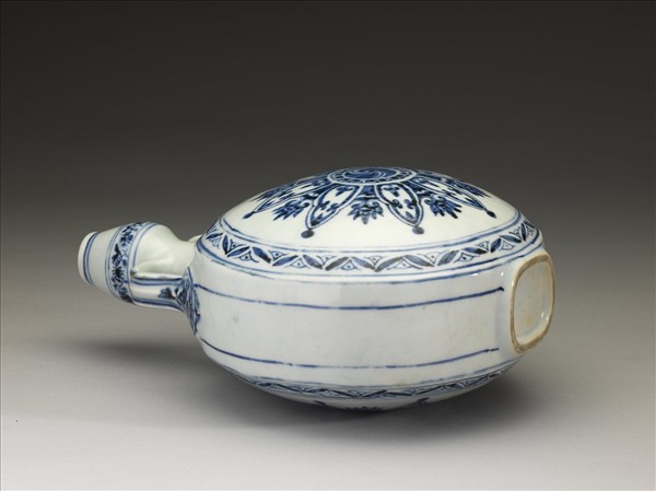 青花幾何花卉紋葫蘆扁壺