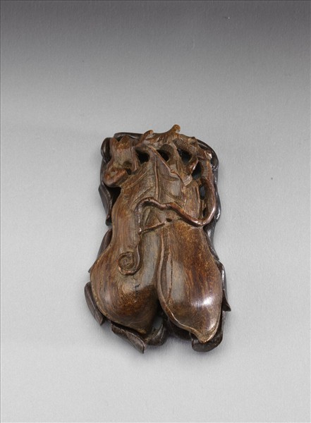 沉香木雕雙扁豆