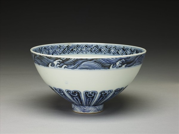 青花幾何花卉紋蓮子碗