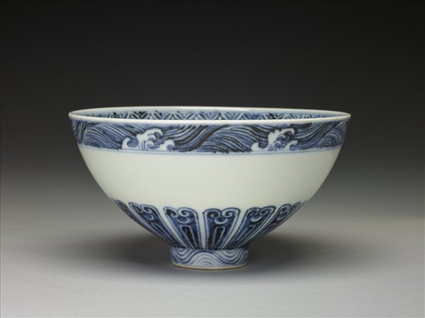 青花幾何花卉紋蓮子碗