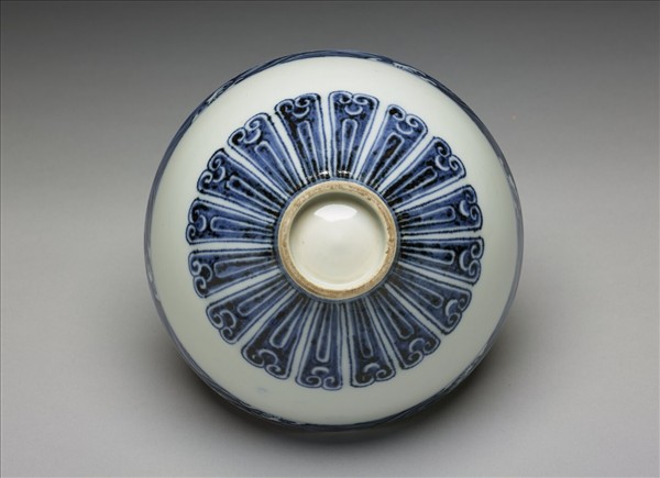 青花幾何花卉紋蓮子碗