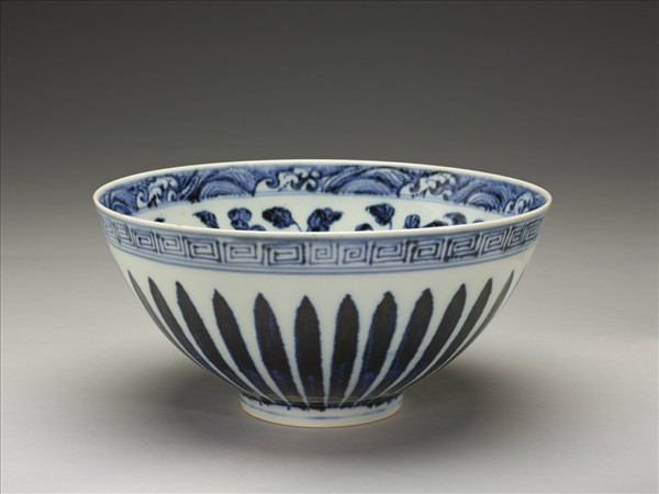 青花四季花卉紋蓮子碗