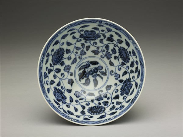 青花四季花卉紋蓮子碗